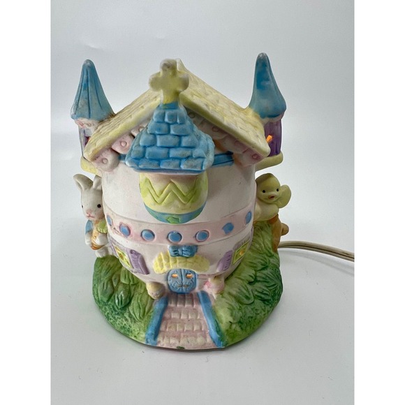 1992 Beachwood Ltd. Hand Painted Porcelain Easter Lighted House 28816 Church - Picture 8 of 9